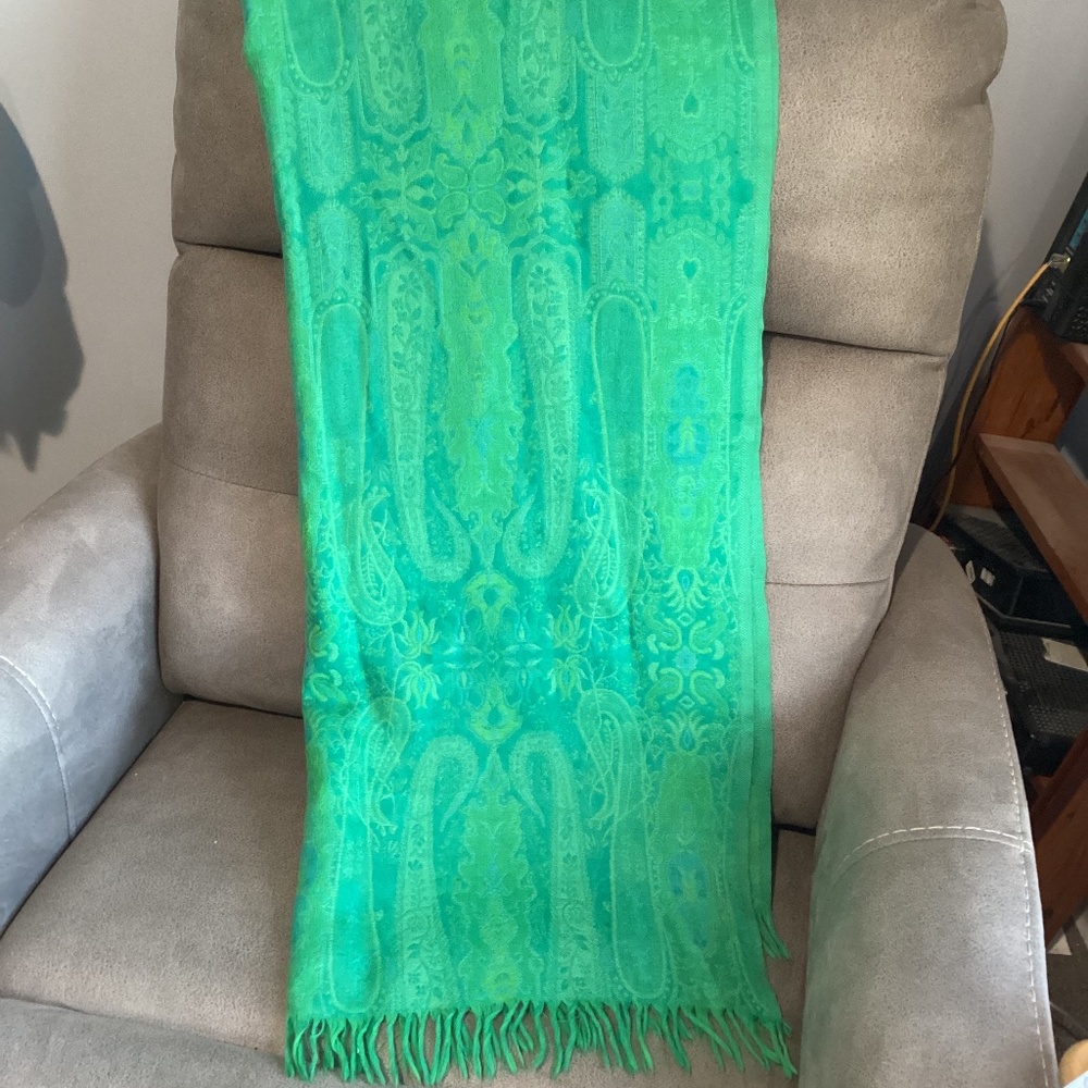 100% New Wool Shawl scarf floral green blue new w no tag